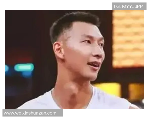 易建联的篮球传奇之路:从青涩少年到中国男篮的中流砥柱 易建联的篮球传奇之路:从青涩少年到中国男篮的中流砥柱