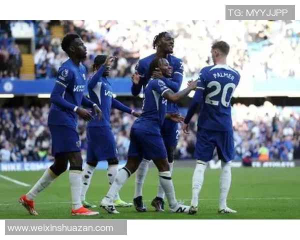 路士与曼联激战正酣谁能在这场巅峰对决中笑到最后 路士与曼联激战正酣谁能在这场巅峰对决中笑到最后