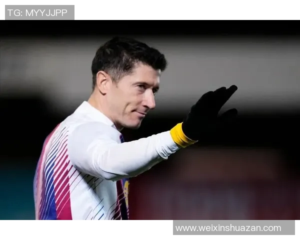 莱万带领球队再创辉煌赛季表现引发全球关注与热议