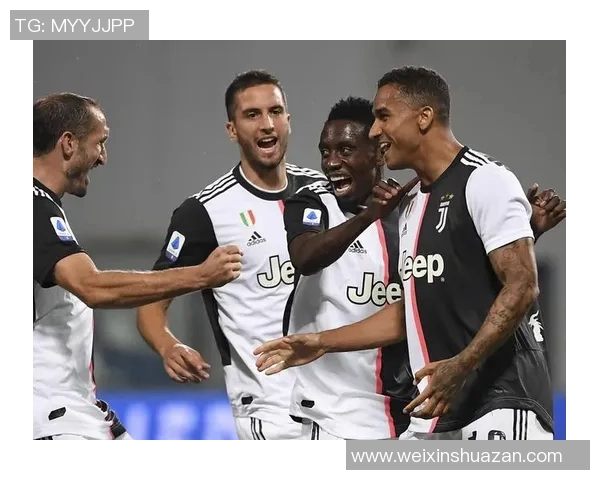 达尼洛的足球之路：从青涩少年到世界舞台的闪耀之星